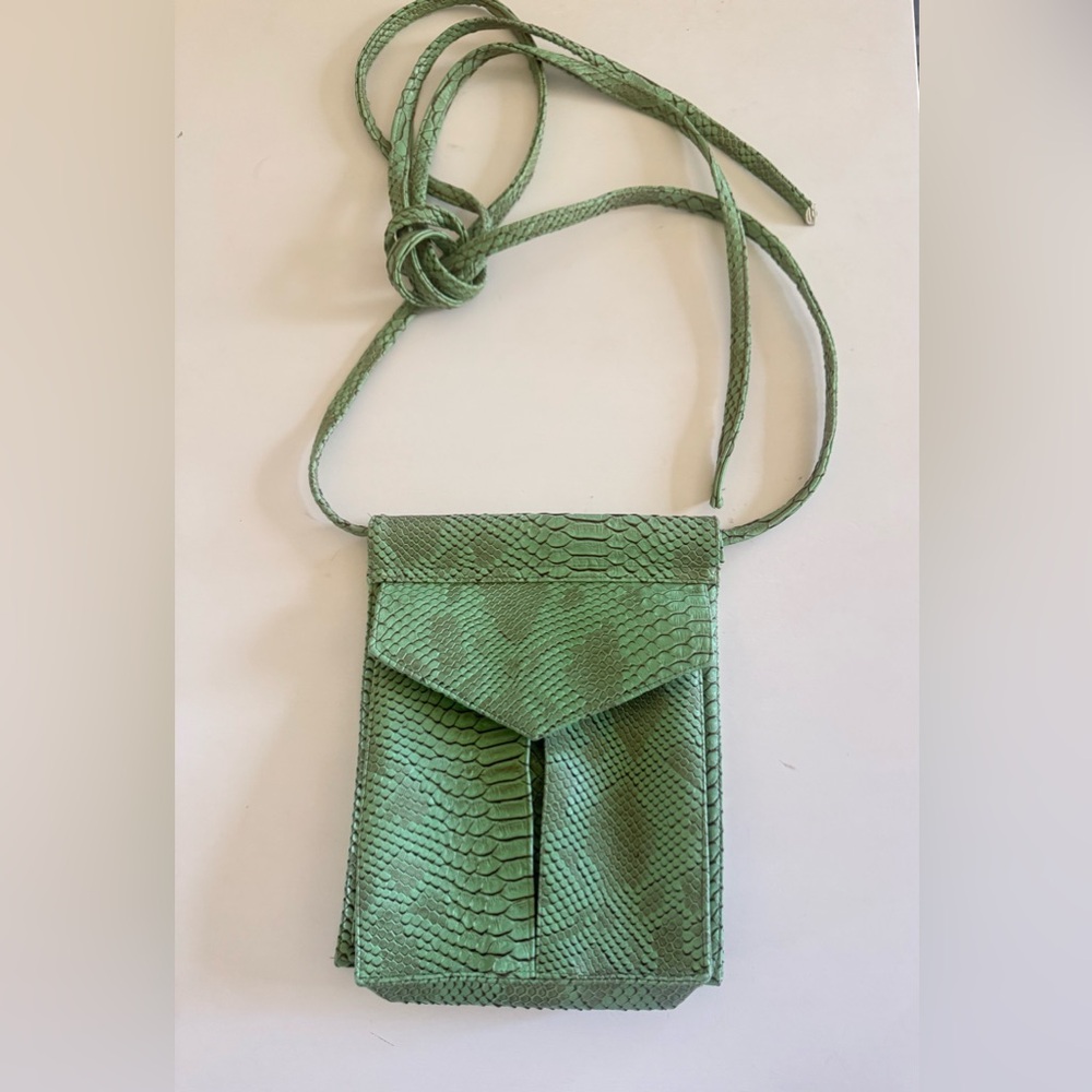 PHLEMUNS Green Snake-Print Crossbody Bag